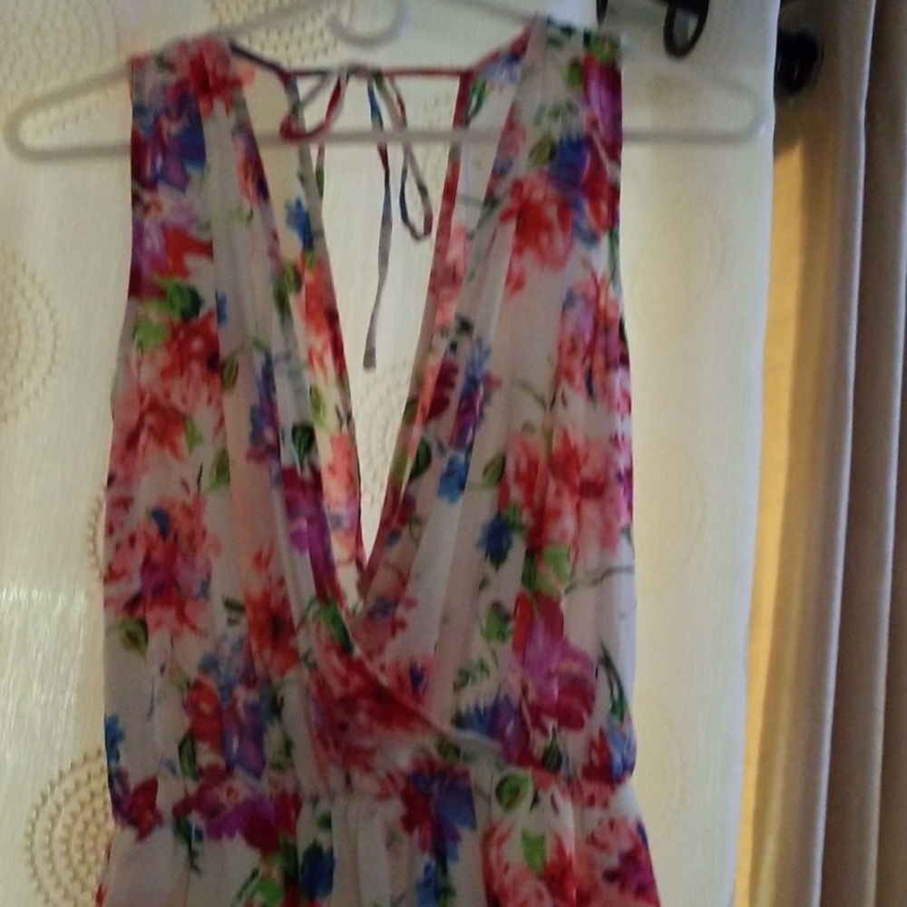 Romper - Picture 2 of 4